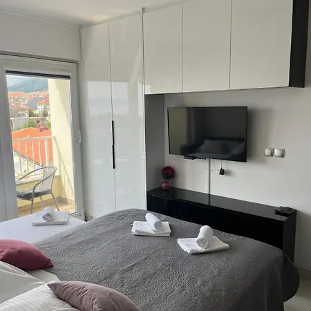 Bellissima By The Sea Makarska